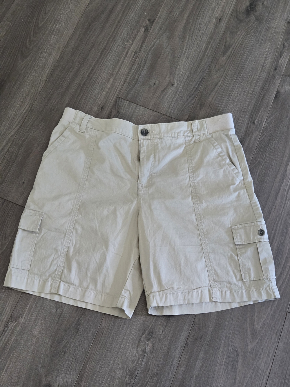 Lee Women's Tan Shorts Bermuda HighRise Cargo Pockets Size 16/L Soft  Waistband